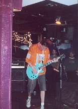 Mike with blue Gibson thumb.jpg (45166 bytes)